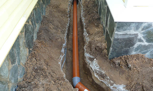 монтаж труб ливневой канализации
